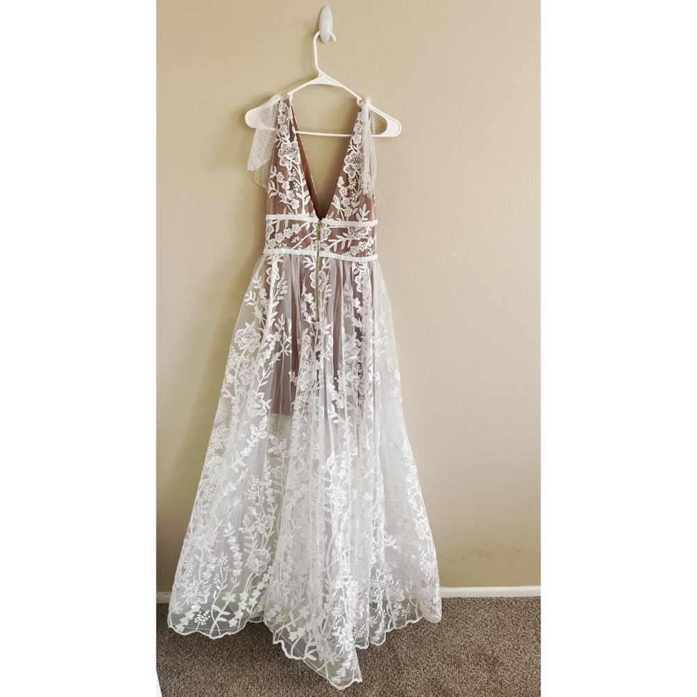 Bronx & Banco Tunisia White Floral Bridal Gown size US 4 (small) NEW! With tags! - Picture 4 of 12